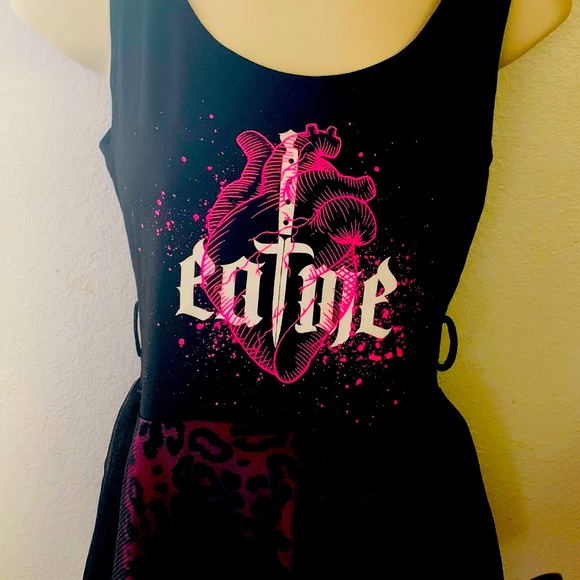 Too Fast Eat Me Shirt w/mini flounce upon bottom w coordinate scarf ombreleopard - Picture 2 of 16